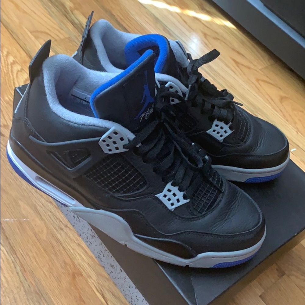 Jordan motorsport 4”s size 8.5 with box 📦